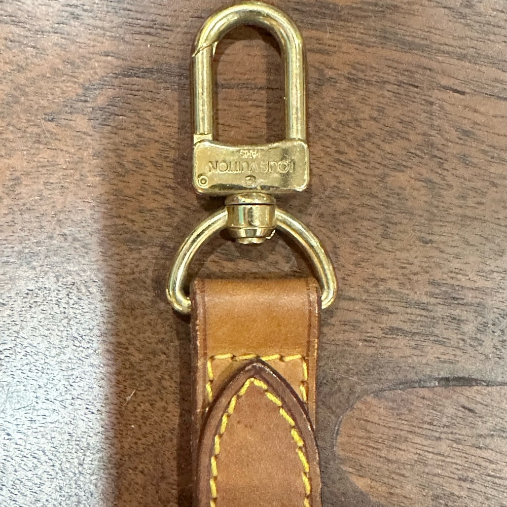Louis Vuitton Brown Leather Strap with Gold Hardware - Picture 8 of 11
